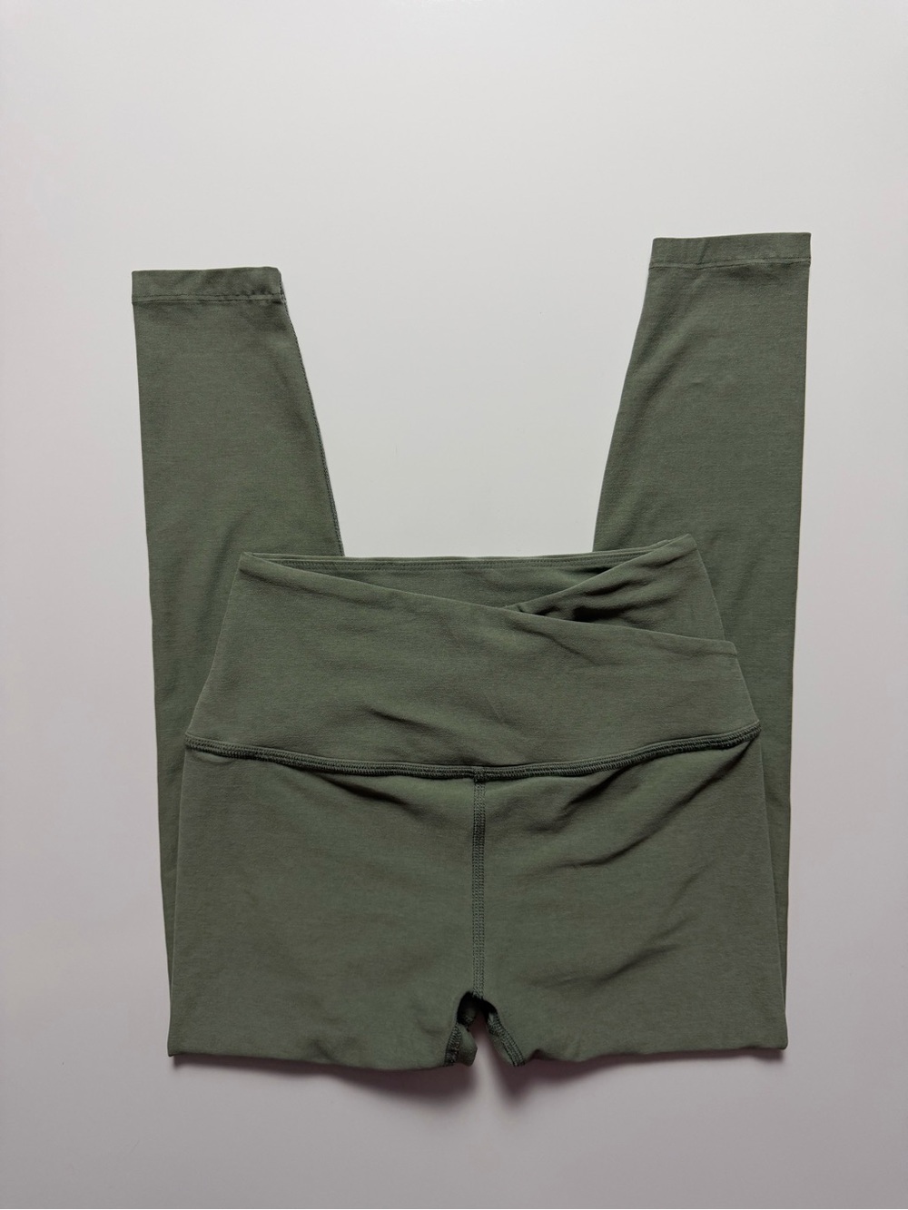 Beyond Yoga Crossover Waist Crop Leggings, Green, Size M